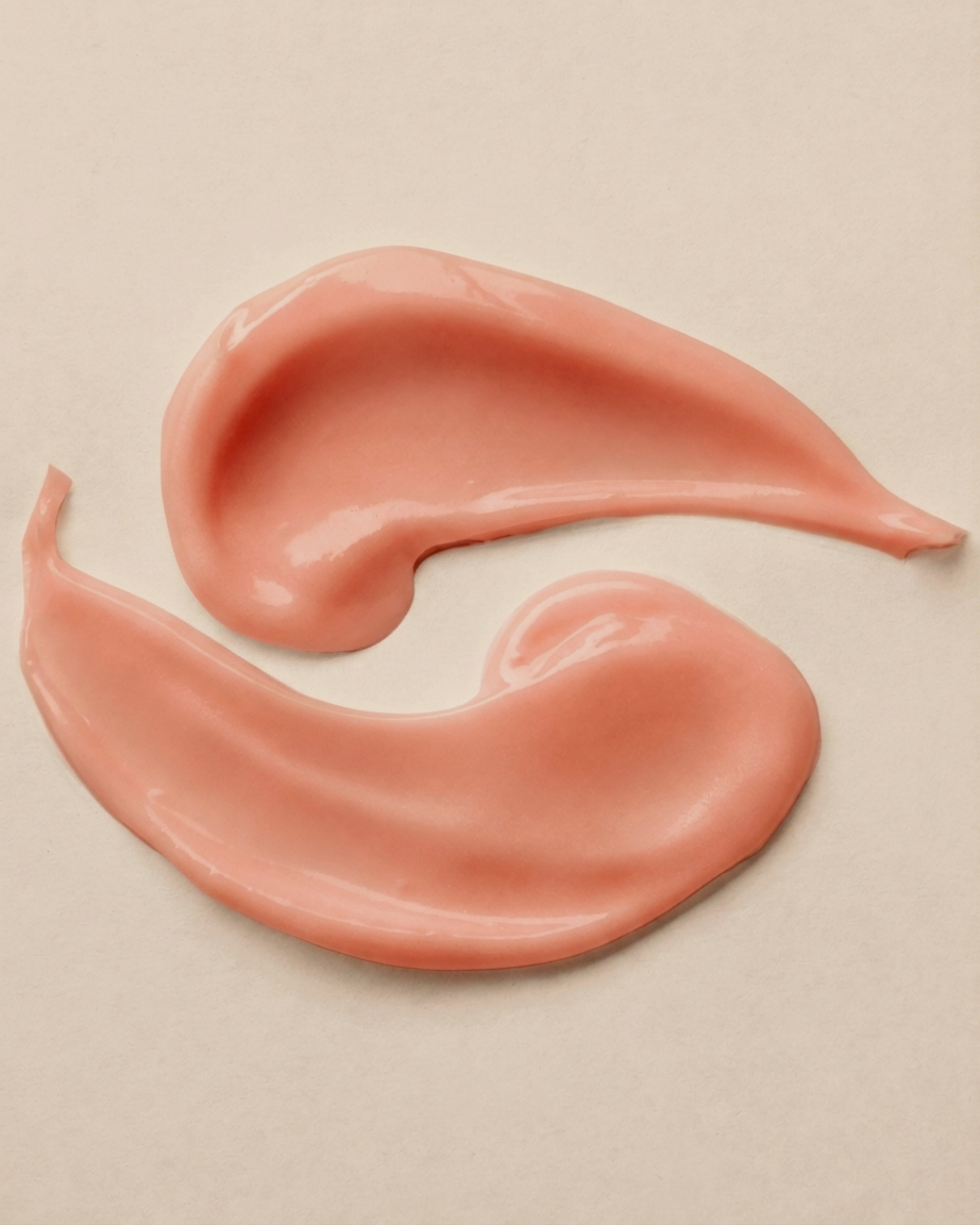 Close-up texture swatch of Tuberose & Co. Bioactive Peptide Concentrate
